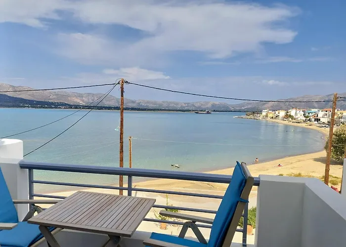 Theros - Bahia アパート